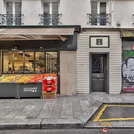 New And Bright In The Heart Of Parigi