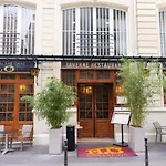 New And Bright Studio In The Heart Of Paris