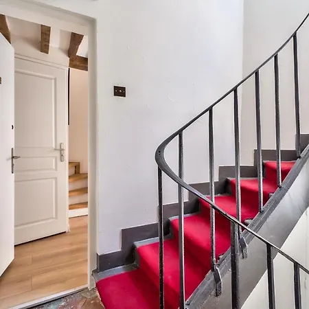 New And Bright In The Heart Of Apartment